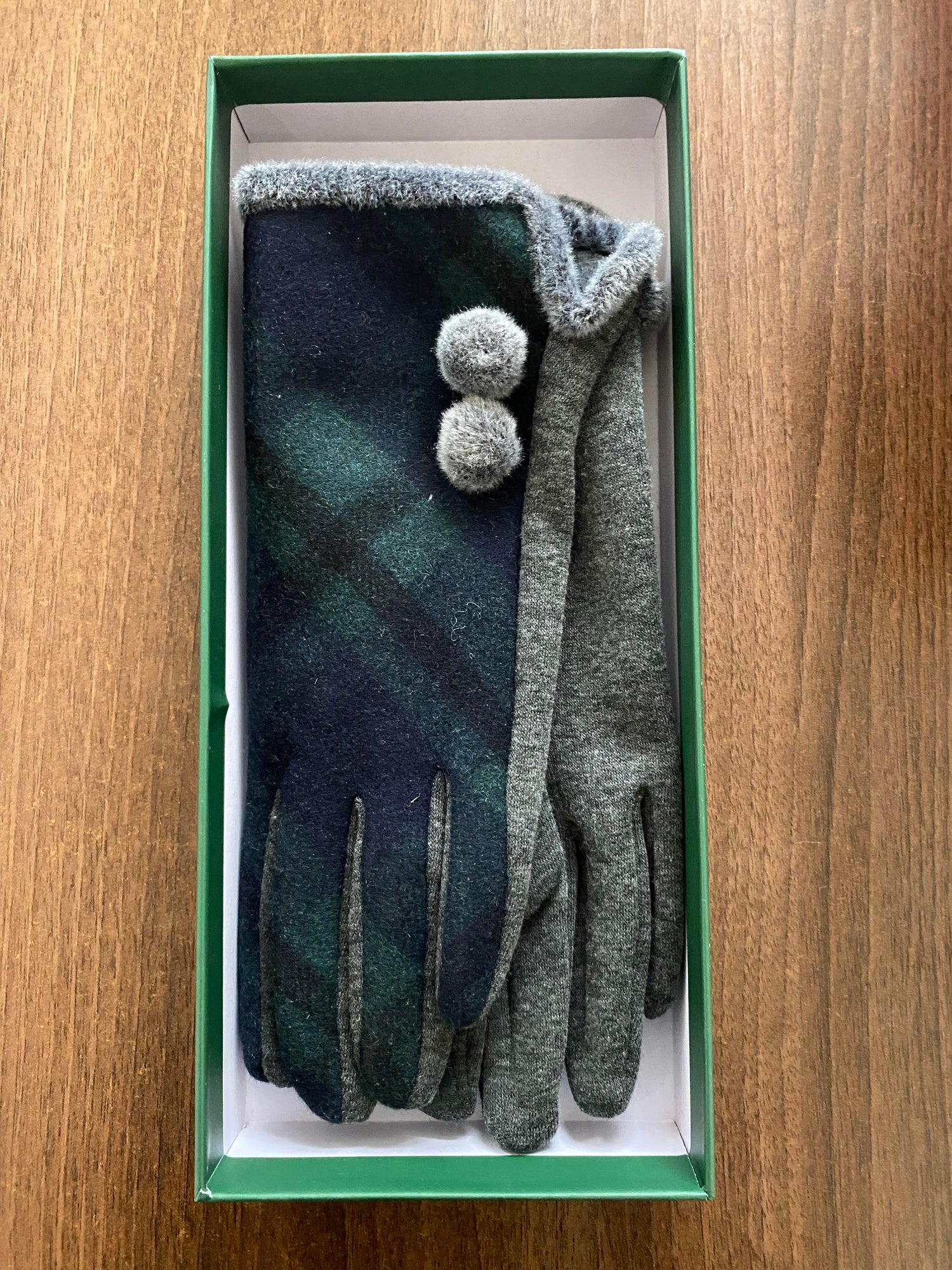 House Of Tweed Ladies Tartan Check Soft Gloves One Size - Just £14.99! Shop now at Warwickshire Clothing.
