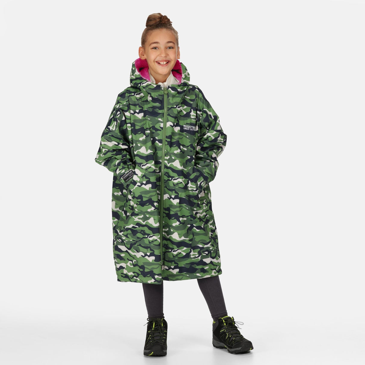 Regatta Kids Spirit Of Adventure Waterproof Changing Robe - Just £29.99! Shop now at Warwickshire Clothing.