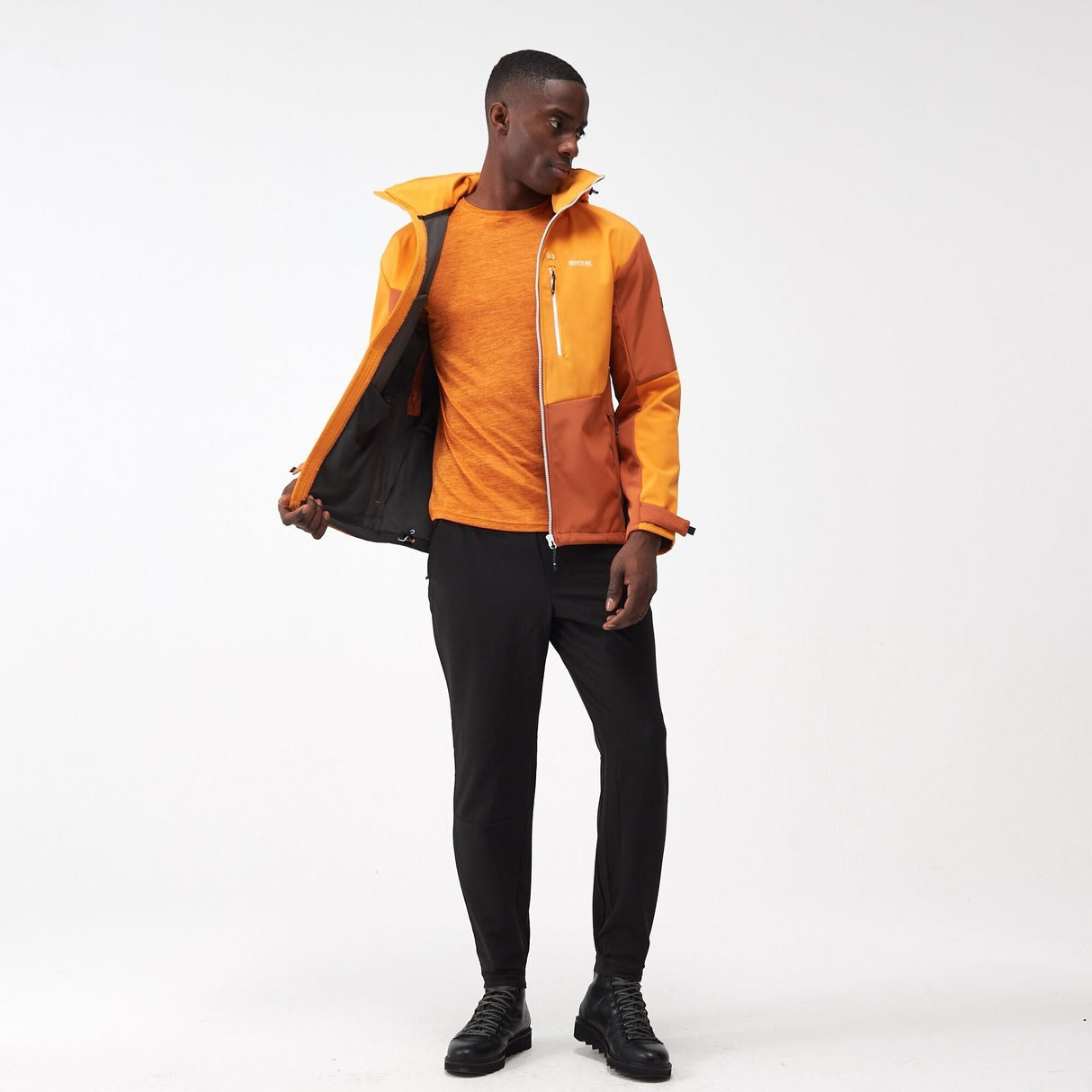 Regatta Men's Hewitts IX Softshell Jacket - Just £39.99! Shop now at Warwickshire Clothing.