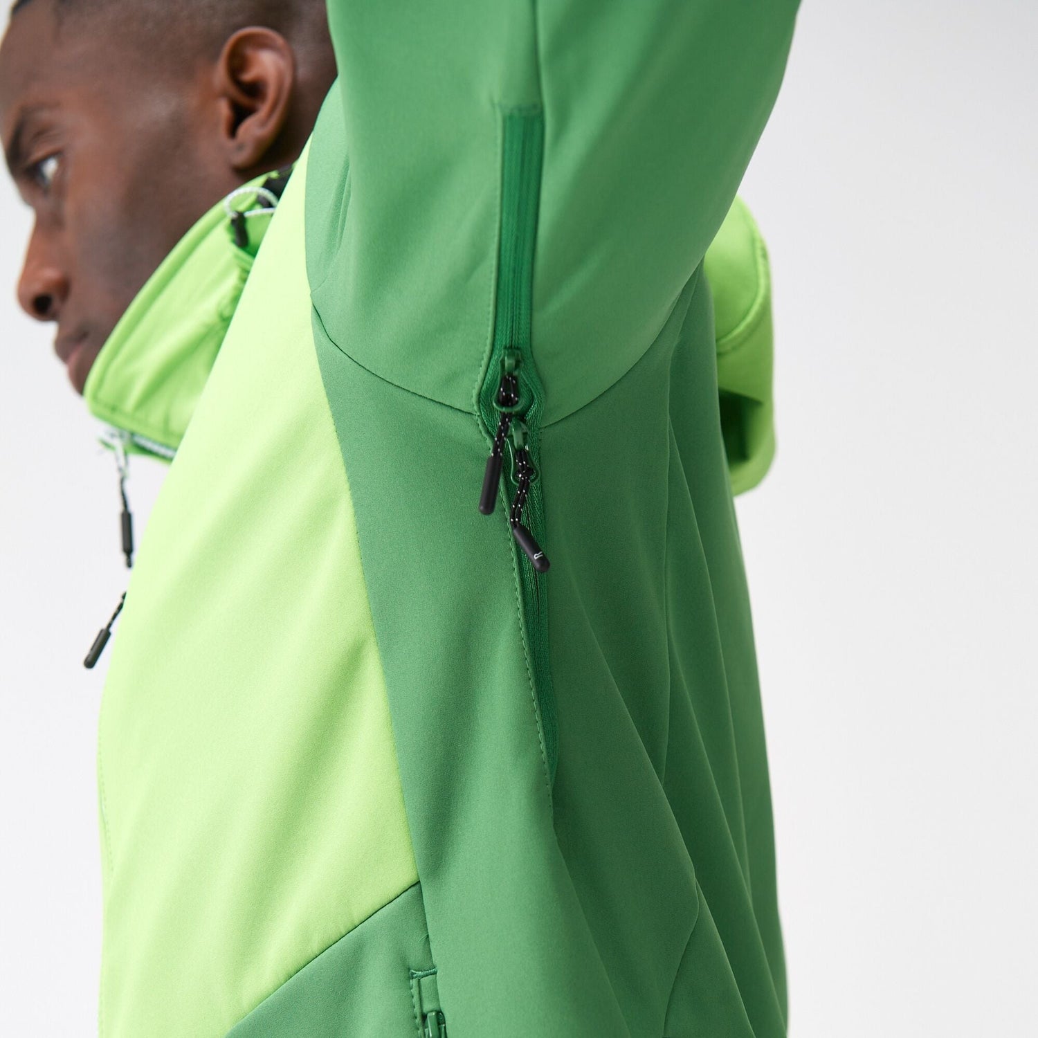 Regatta Men's Hewitts IX Softshell Jacket - Just £39.99! Shop now at Warwickshire Clothing.