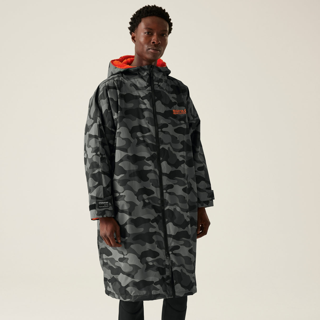 Regatta Outdoor Active Unisex Waterproof Changing Robes - Just £39.99! Shop now at Warwickshire Clothing.