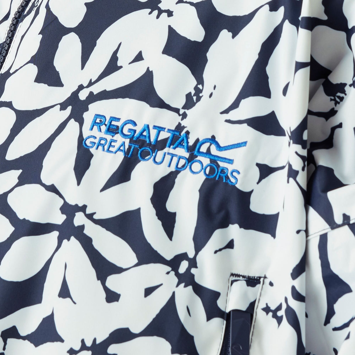 Regatta Outdoor Active Unisex Waterproof Changing Robe