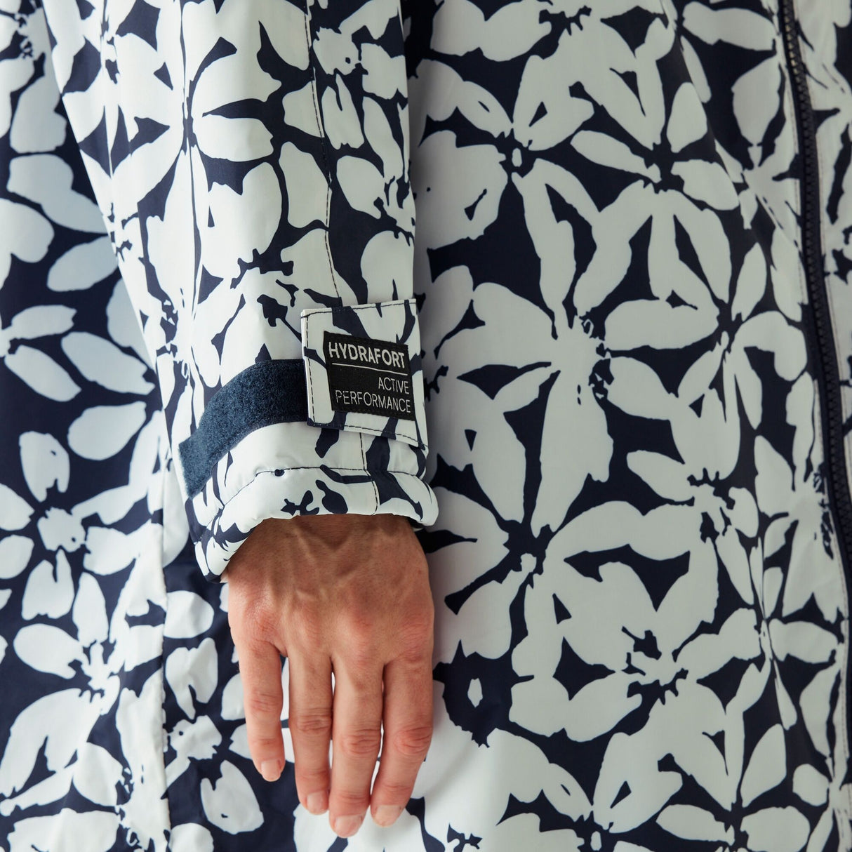 Regatta Outdoor Active Unisex Waterproof Changing Robe