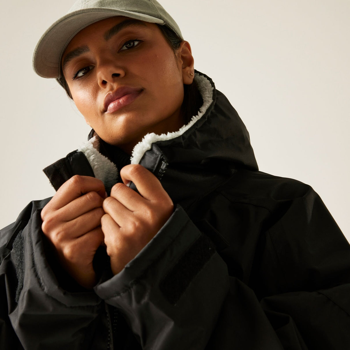 Regatta Outdoor Active Unisex Waterproof Changing Robe