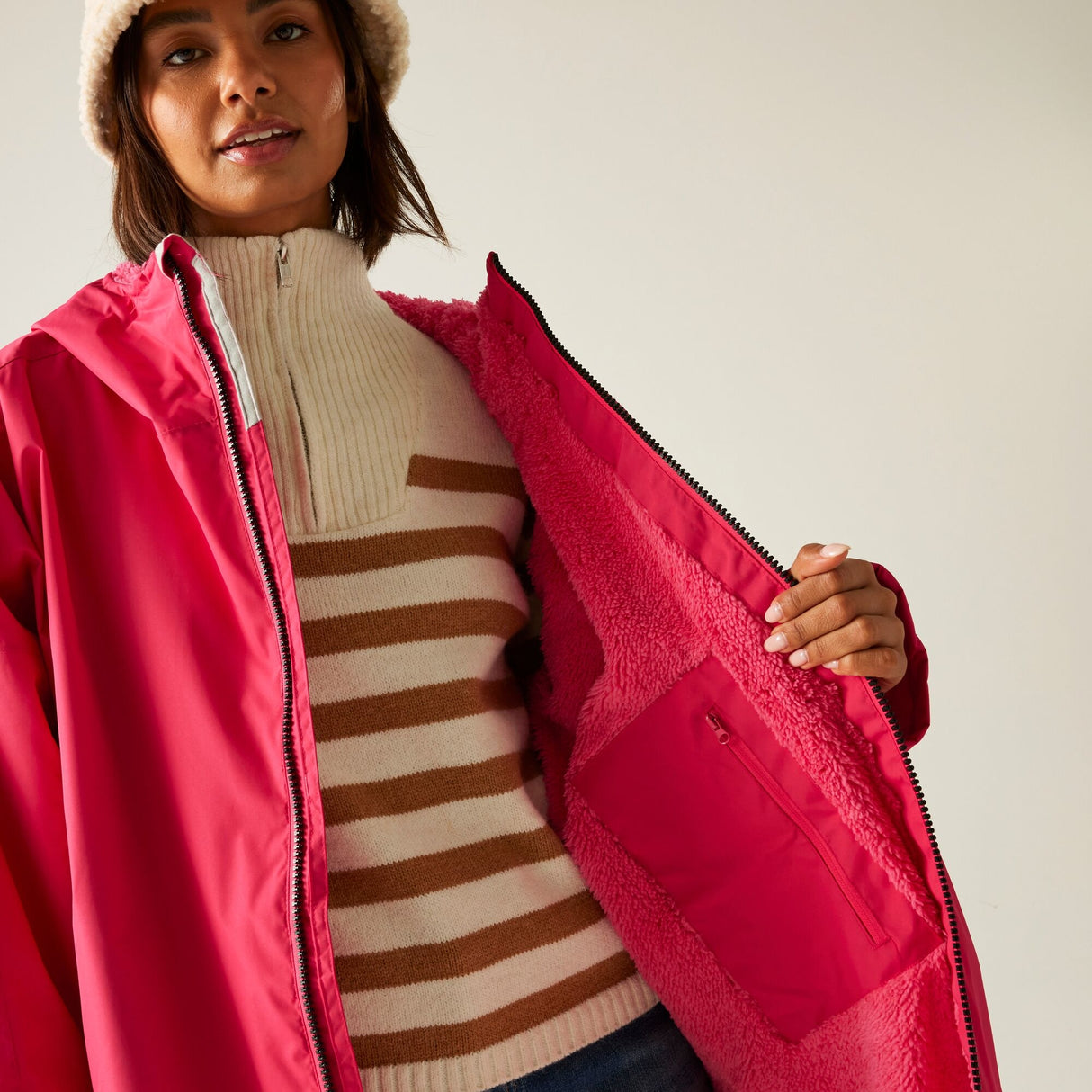 Regatta Outdoor Active Unisex Waterproof Changing Robe