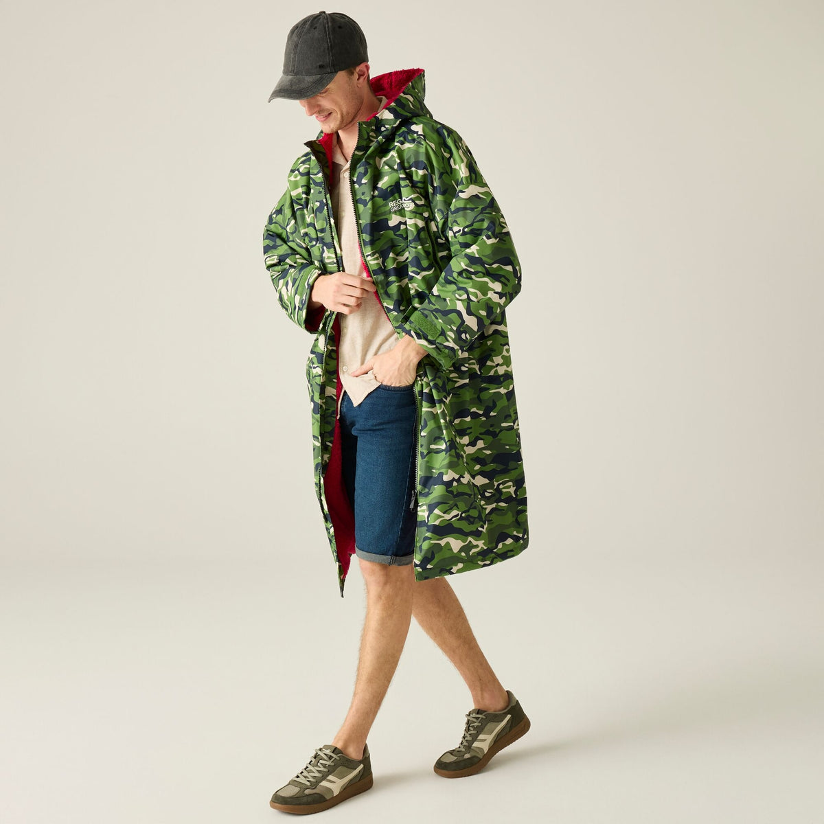 Adult's Waterproof Changing Robe Cactus Camo