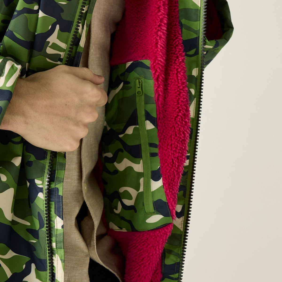 Adult's Waterproof Changing Robe Cactus Camo