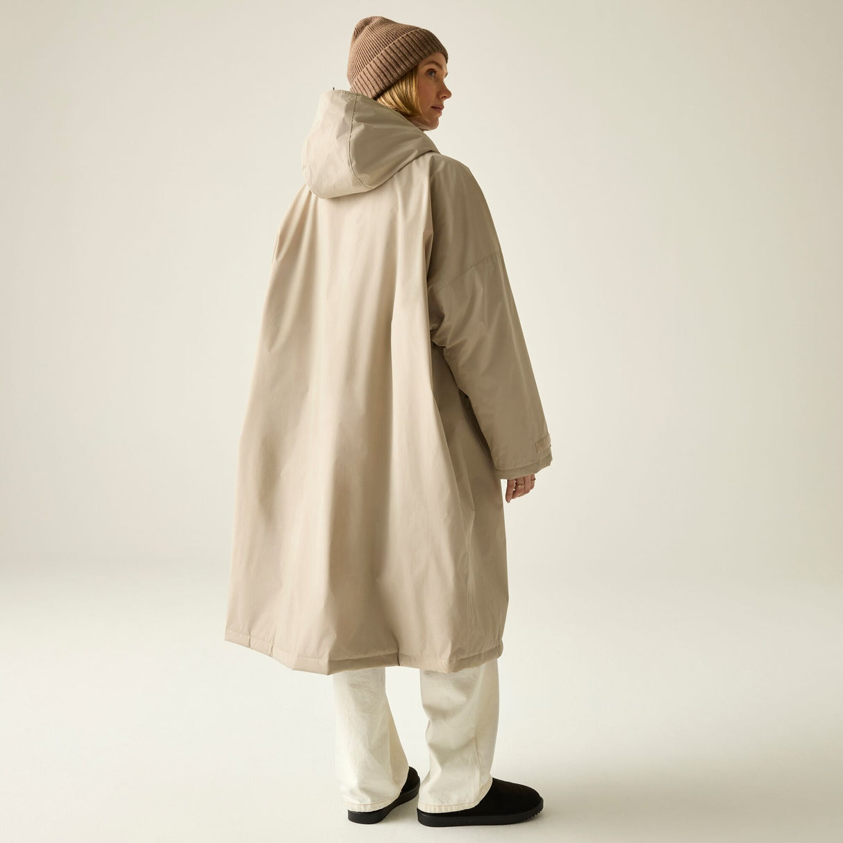 Regatta Waterproof Changing Robe - Windproof Outdoor Robe with Fleece Lining