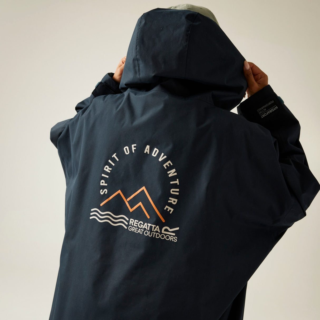 Regatta Outdoor Active Unisex Waterproof Changing Robe