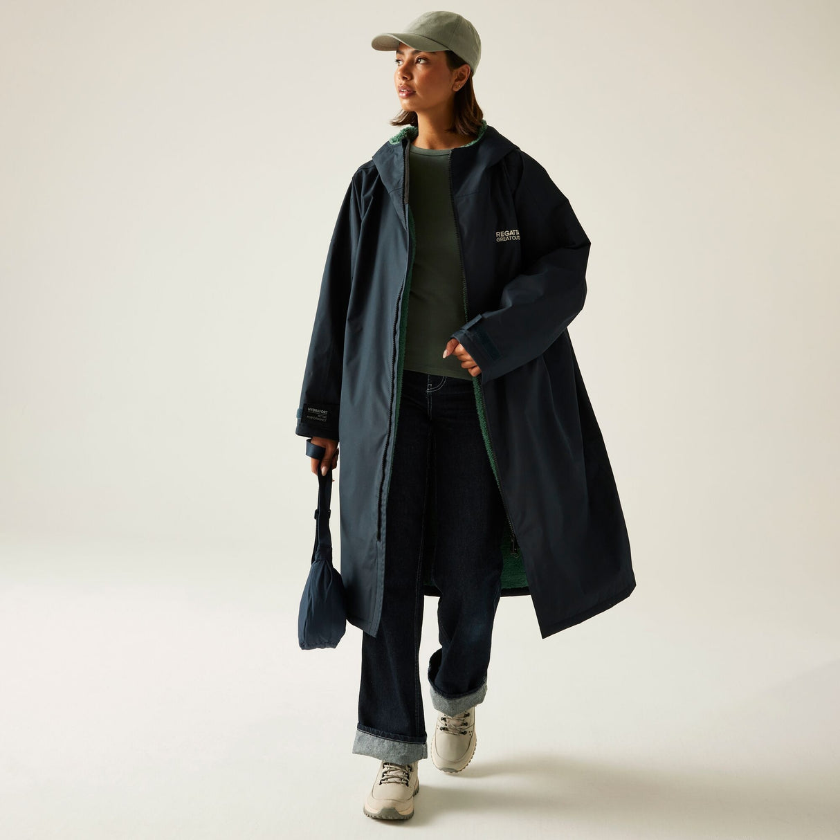 Regatta Outdoor Active Unisex Waterproof Changing Robe