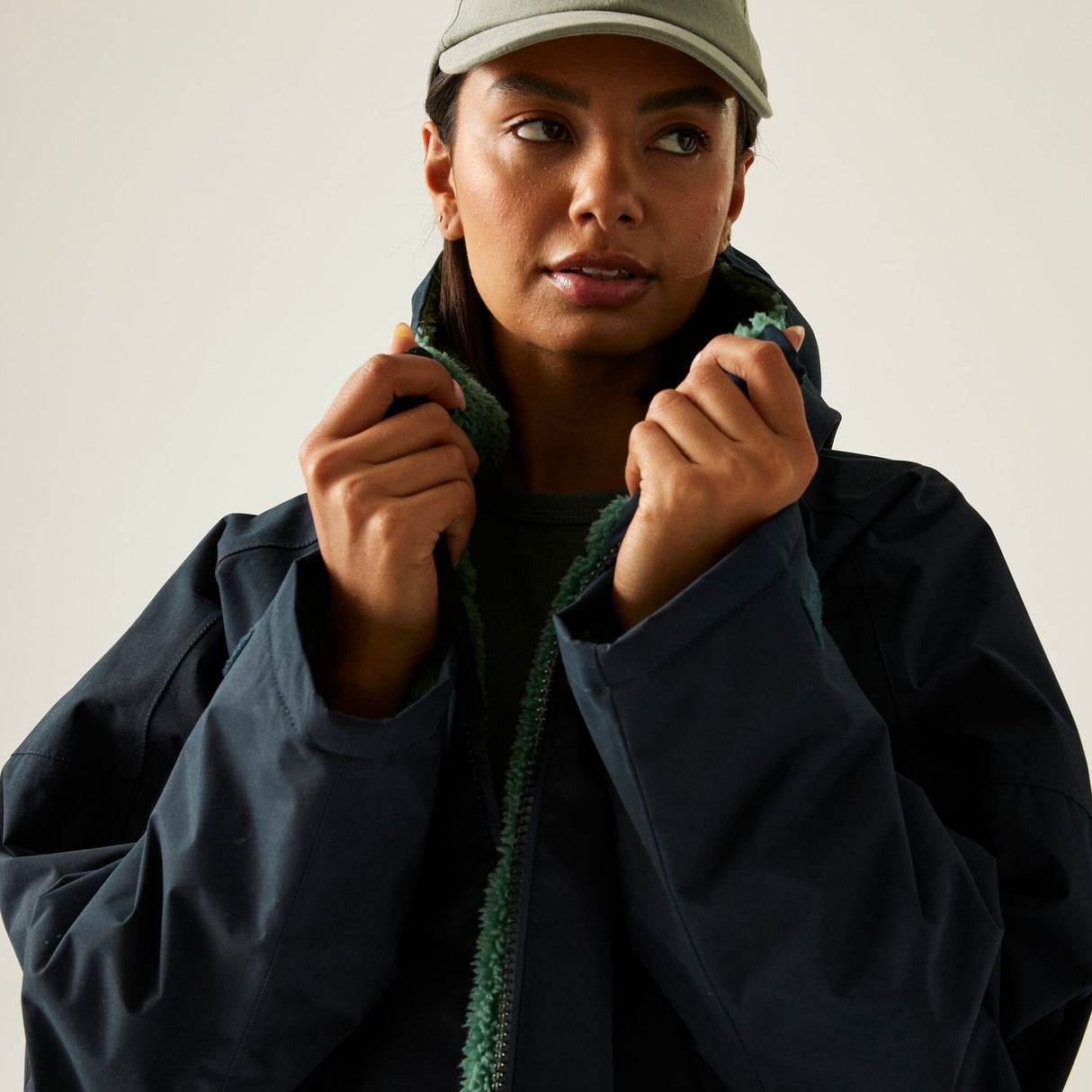 Regatta Outdoor Active Unisex Waterproof Changing Robe