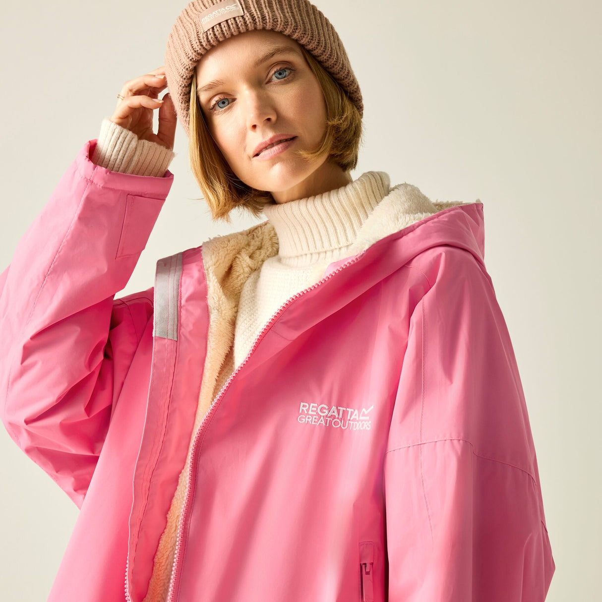 Regatta Waterproof Changing Robe - Windproof Outdoor Robe with Fleece Lining