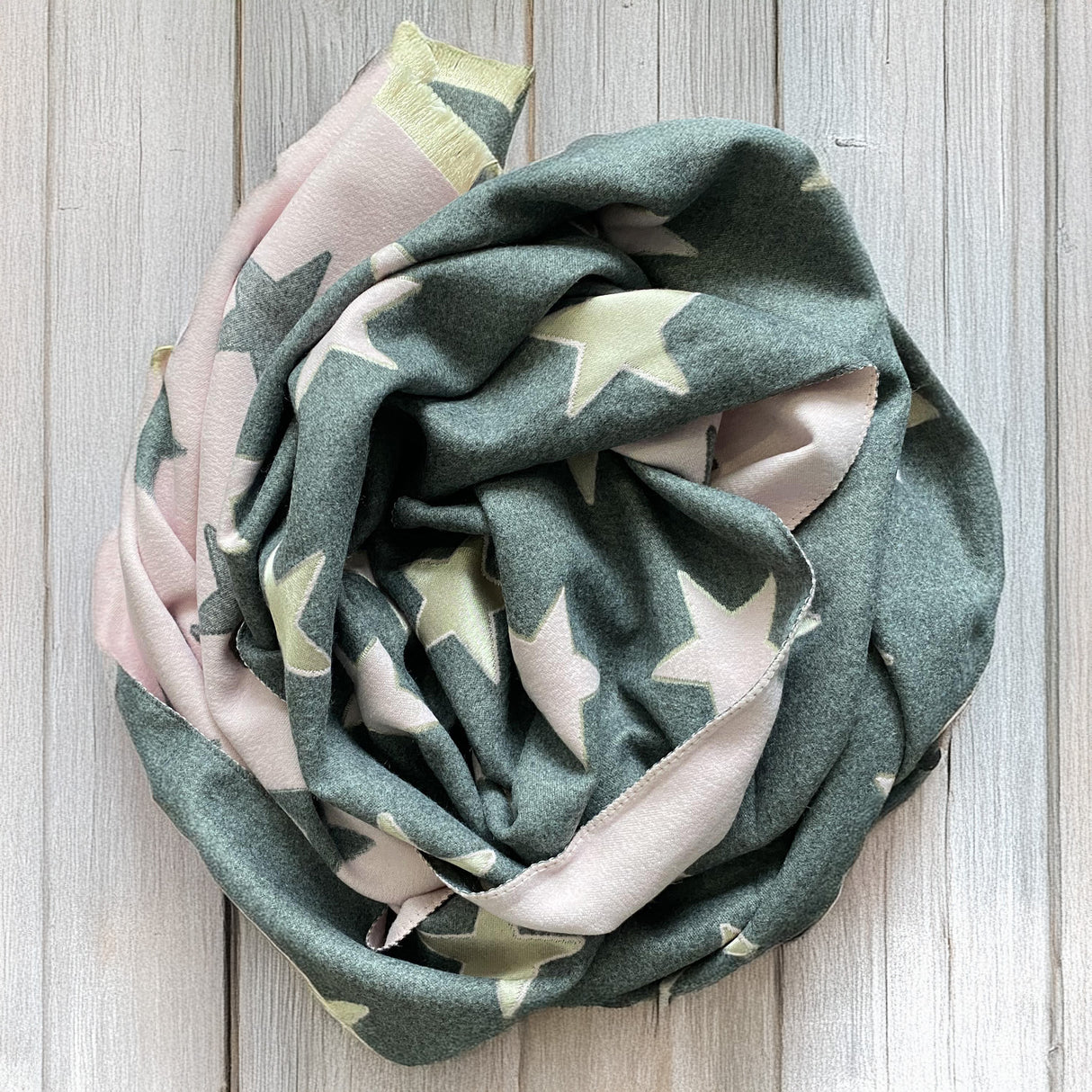 House of Tweed Ladies Womens Scarf - Stars - Just £14.99! Shop now at Warwickshire Clothing.