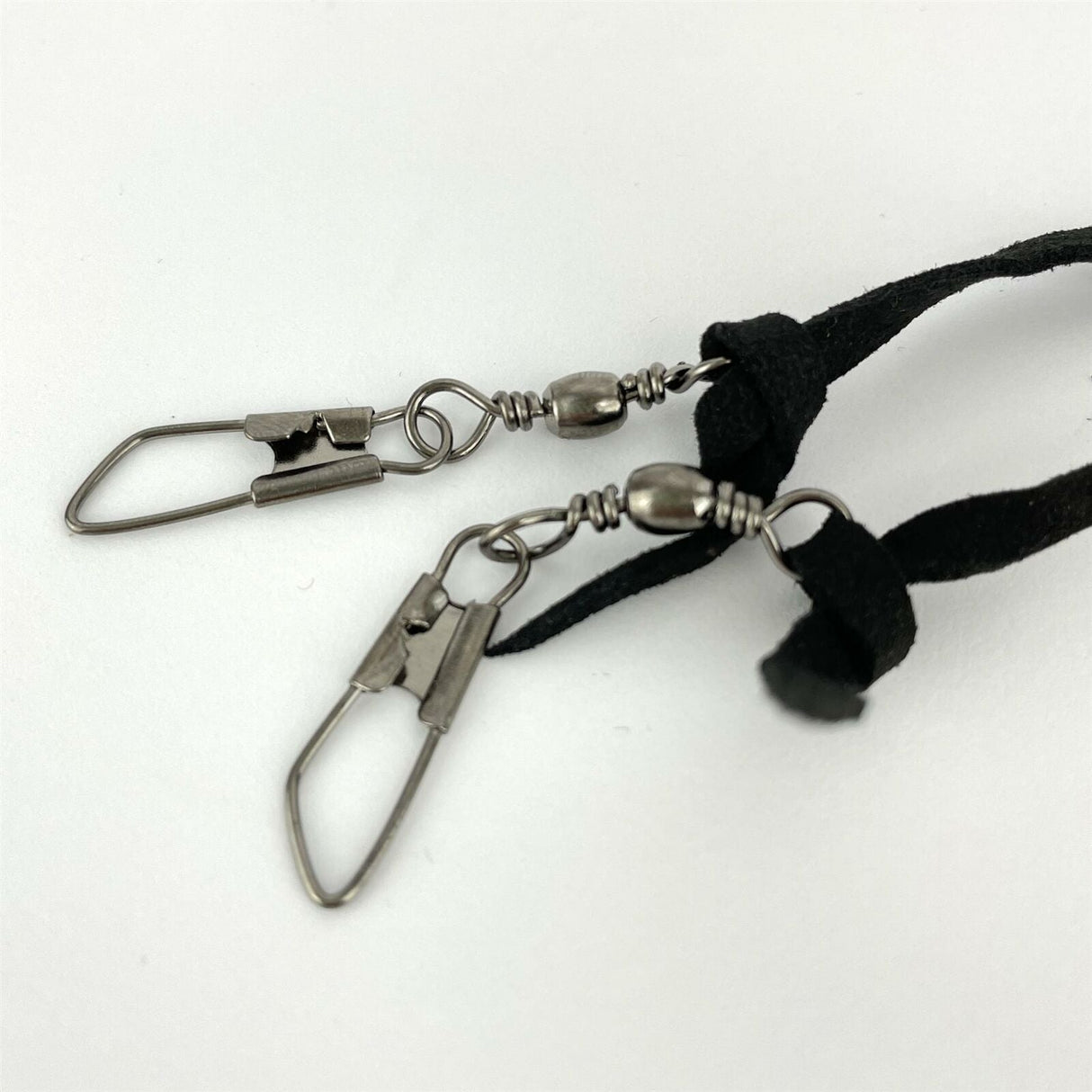 Country Classics Real Leather Chin Strap For Hats With Metal Clips - Just £3.99! Shop now at Warwickshire Clothing.