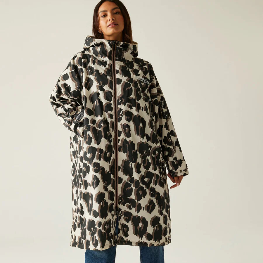 Regatta Waterproof Changing Robe - Windproof Outdoor Robe with Fleece Lining