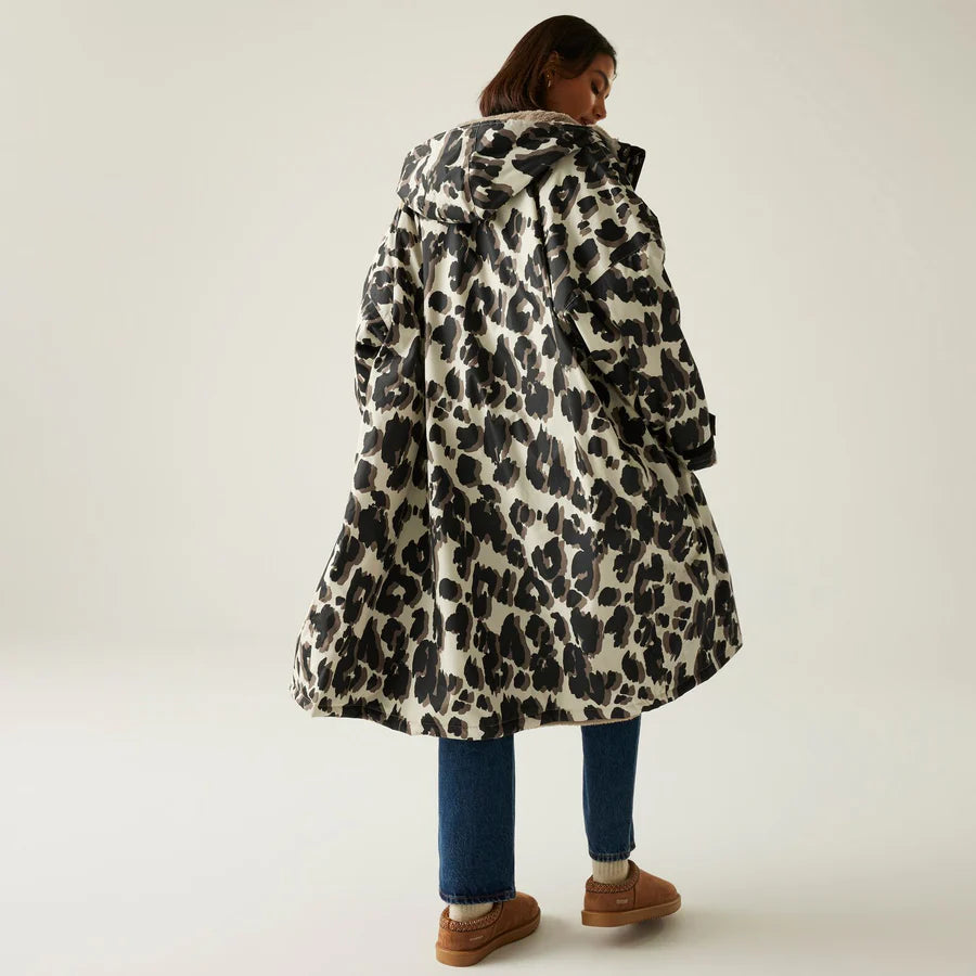 Regatta Waterproof Changing Robe - Windproof Outdoor Robe with Fleece Lining