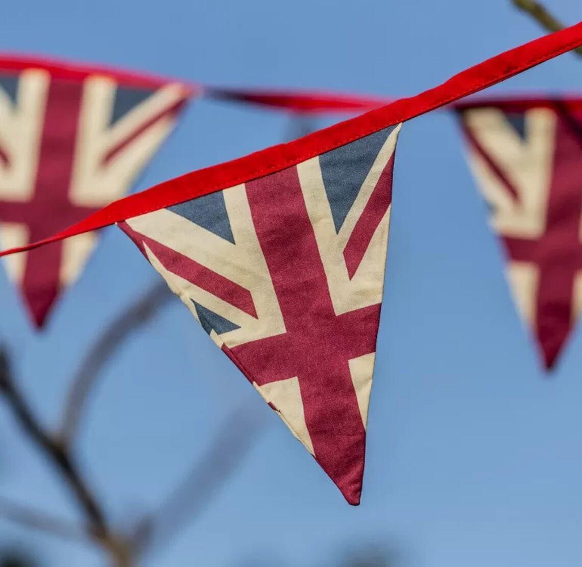 British Union Jack Vintage Flag Bunting - Perfect for Patriotic Decor! - Just £7.99! Shop now at Warwickshire Clothing.