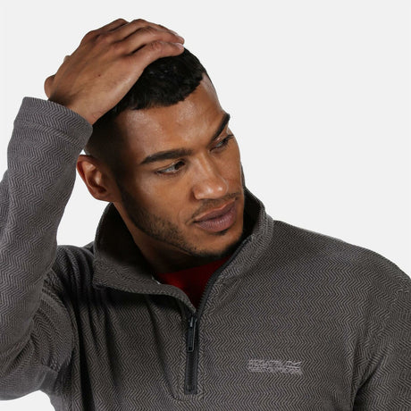 Regatta Mens Elgor II Half Zip Long Sleeved Jumper Pullover - Just £16.99! Shop now at Warwickshire Clothing. 