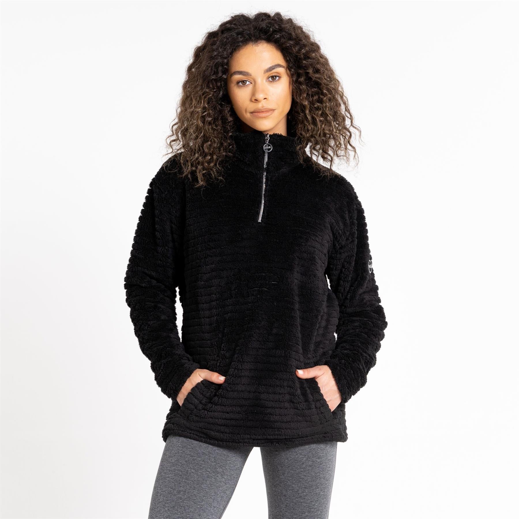 Fluffy half outlet zip jacket