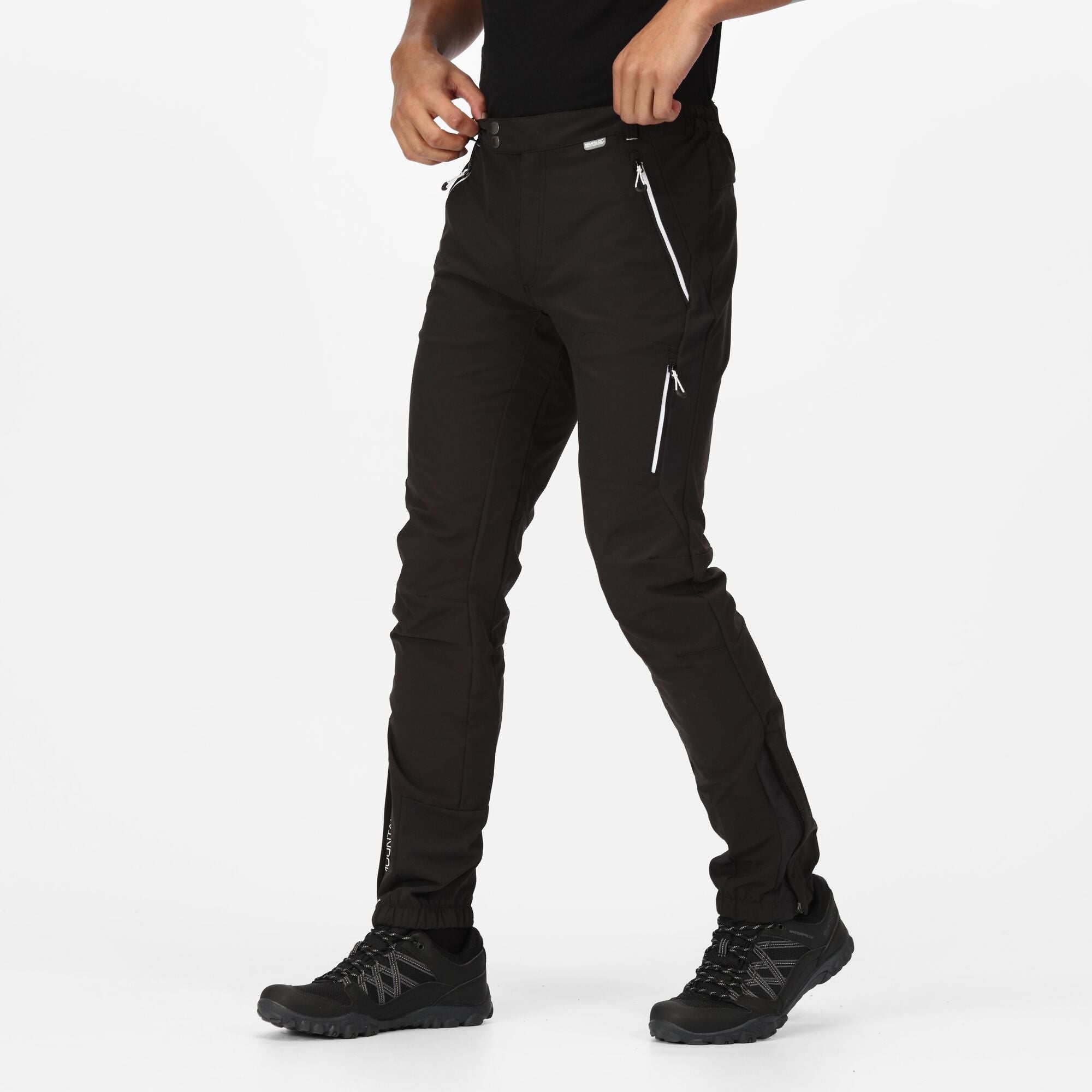 Regatta Men s Mountain Walking Trousers