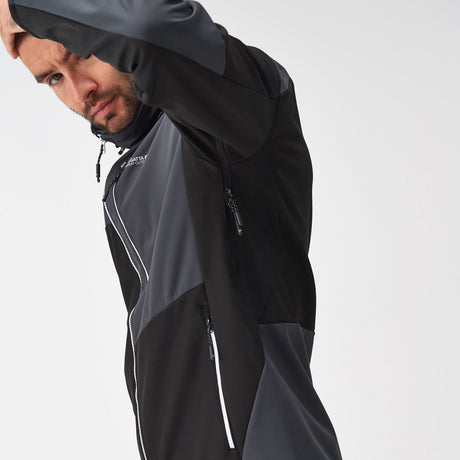 Regatta Men's Hewitts IX Softshell Jacket - Just £39.99! Shop now at Warwickshire Clothing. 
