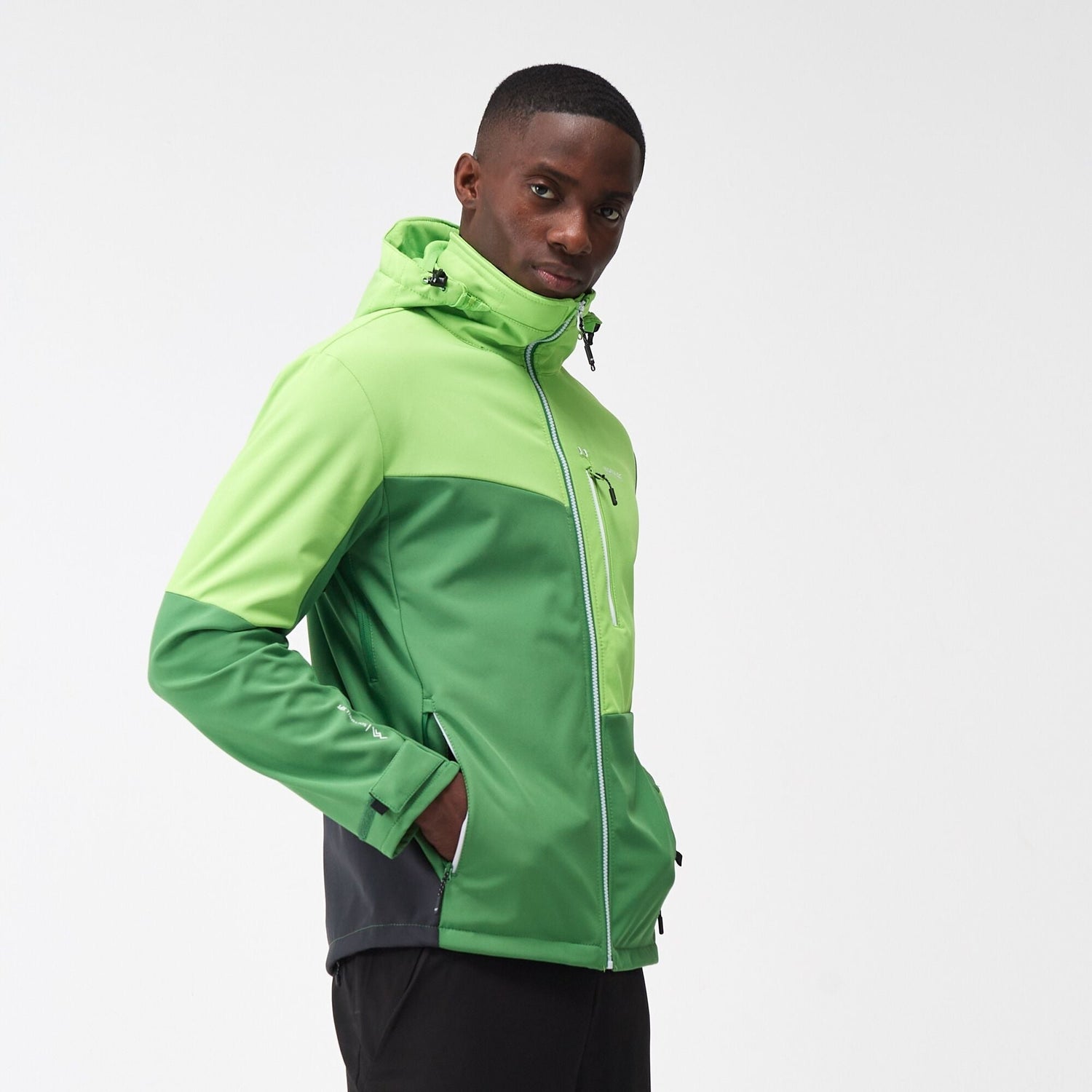 Regatta Men's Hewitts IX Softshell Jacket - Just £39.99! Shop now at Warwickshire Clothing. 
