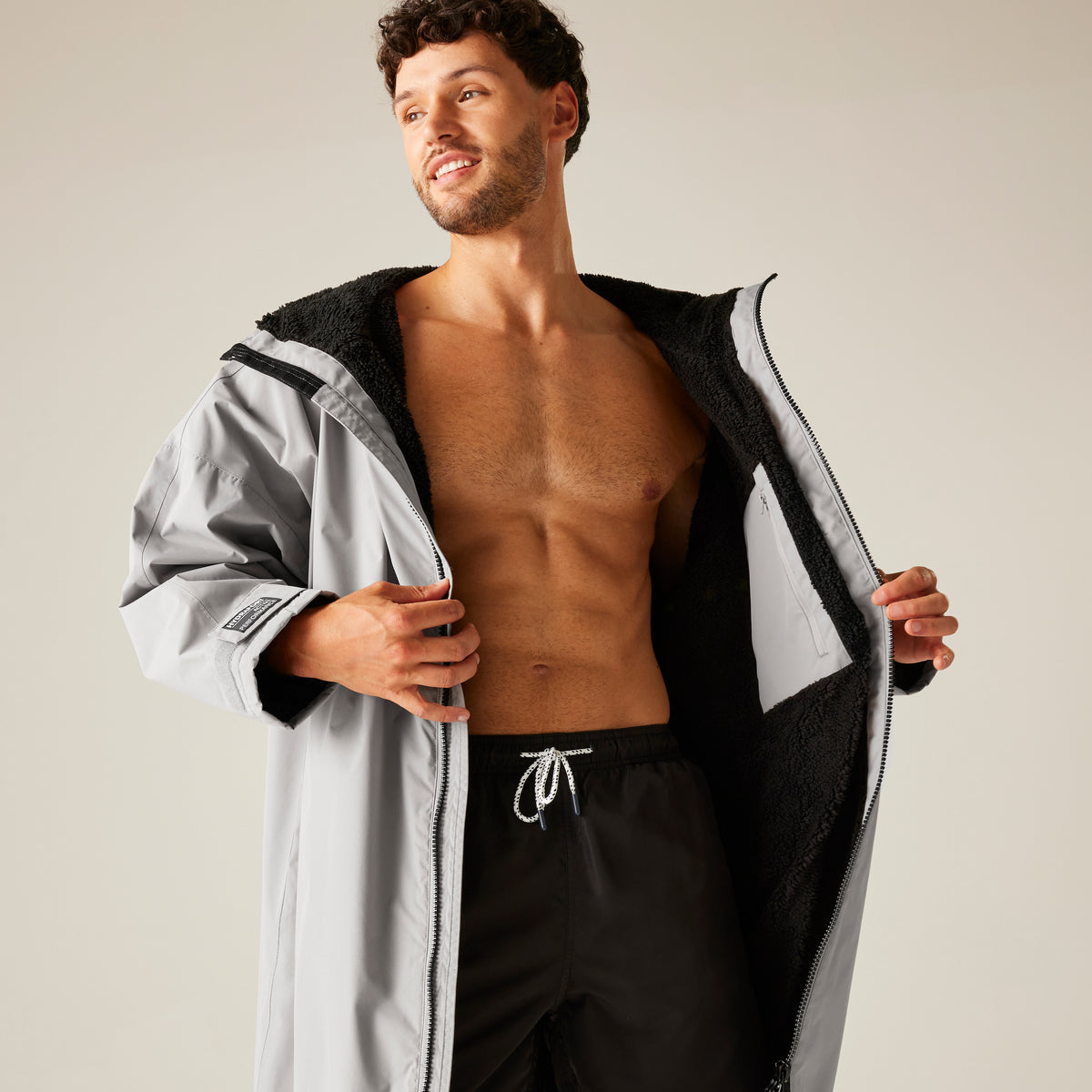 Regatta Adult's Waterproof Changing Robe | Mineral Grey