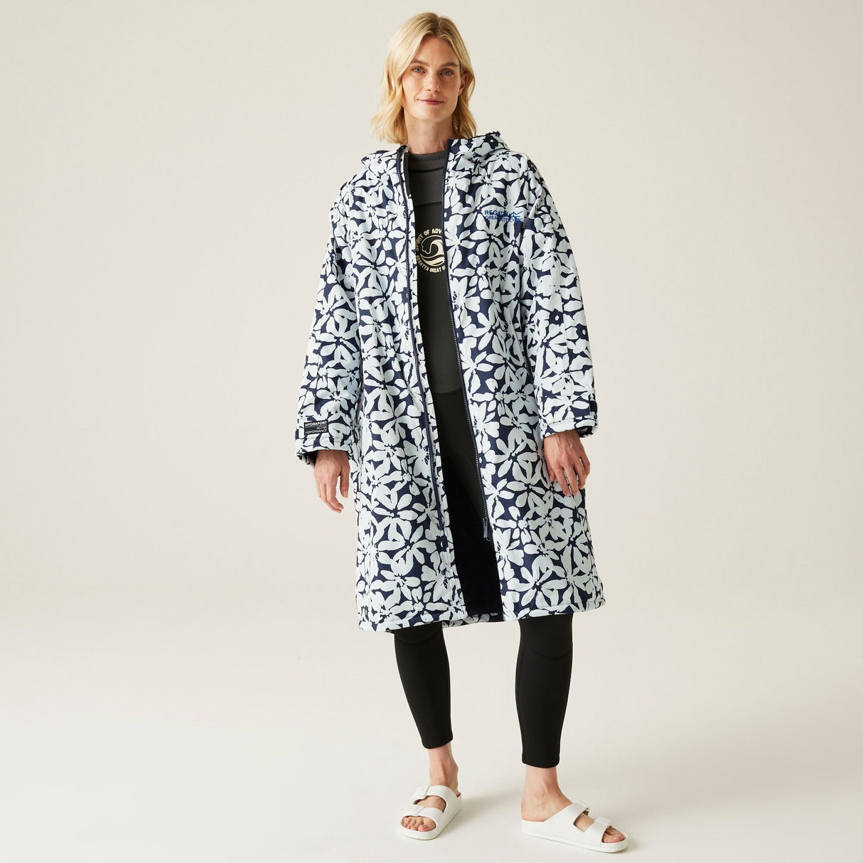 Regatta Outdoor Active Unisex Waterproof Changing Robes