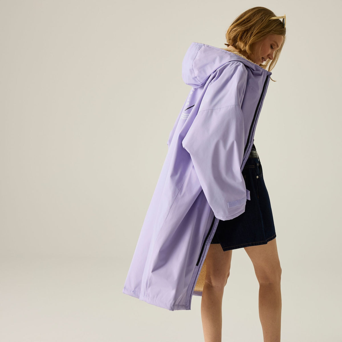 Adult's Waterproof Changing Robe - Pansy Purple