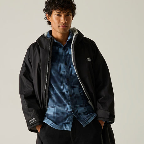 Adult's Waterproof Changing Robe Black