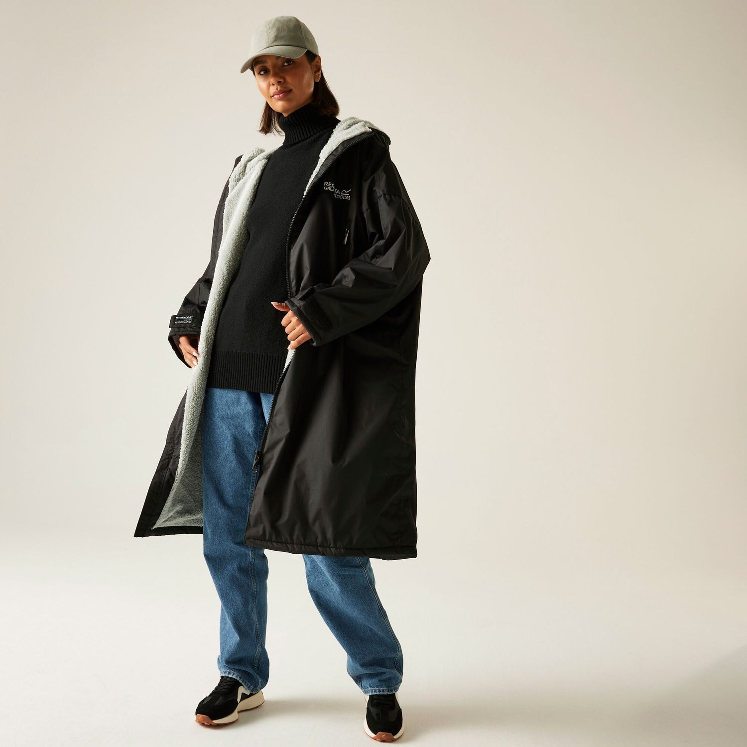 Regatta Outdoor Active Unisex Waterproof Changing Robe