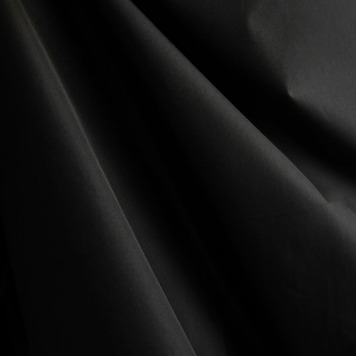 Adult's Waterproof Changing Robe Black
