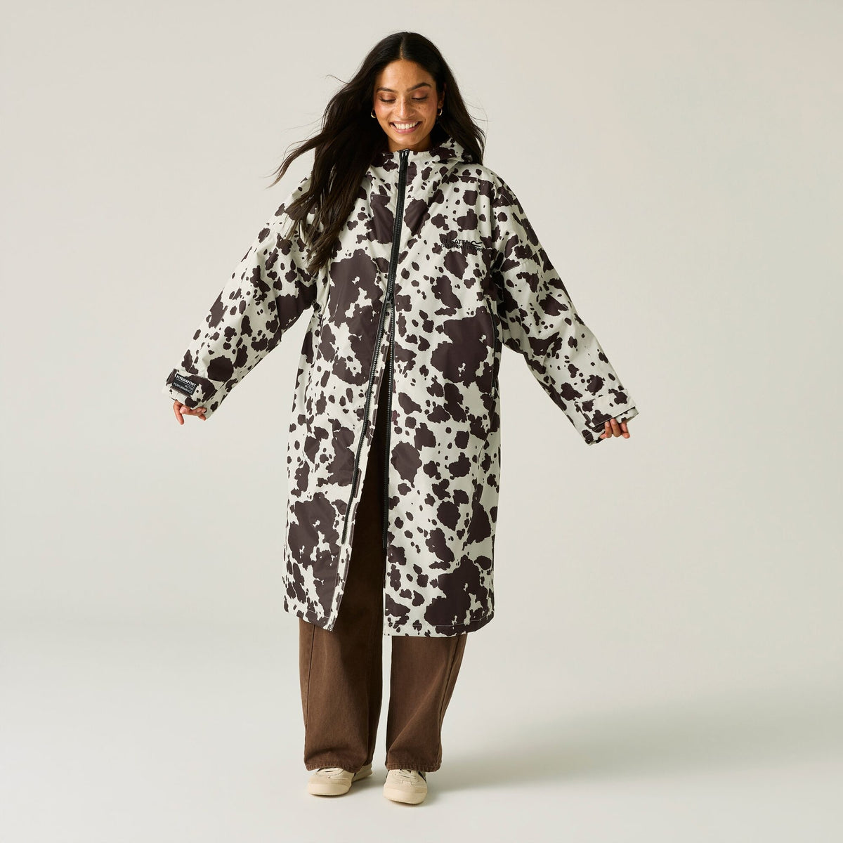 Regatta Waterproof Changing Robe - Windproof Outdoor Robe with Fleece Lining