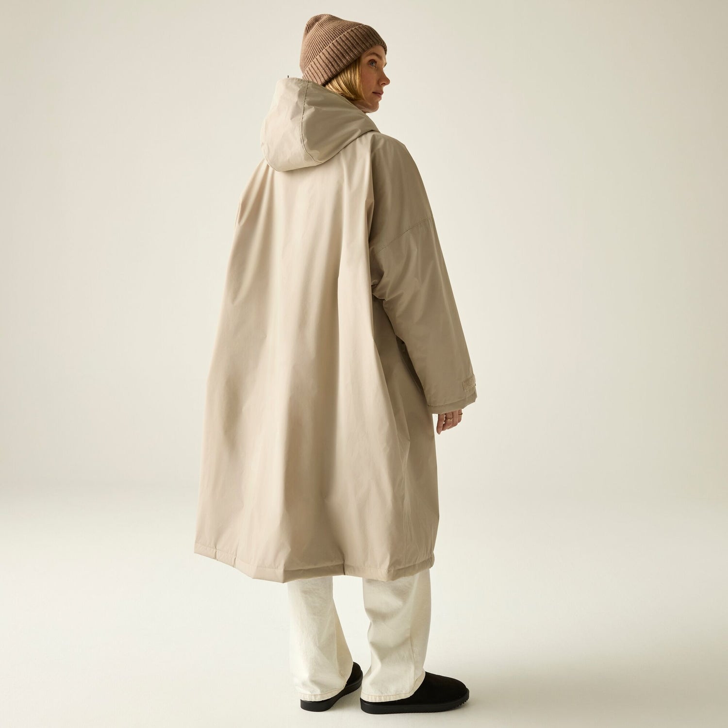 Regatta Waterproof Changing Robe - Windproof Outdoor Robe with Fleece Lining