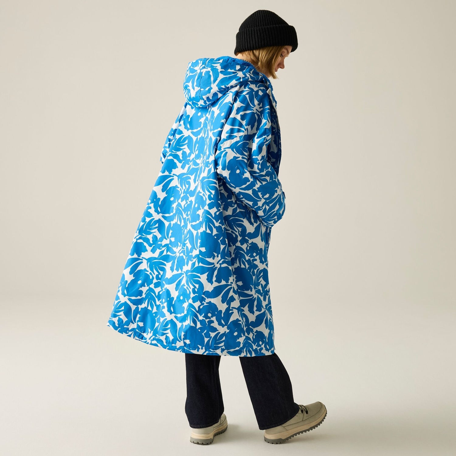 Regatta Waterproof Changing Robe - Windproof Outdoor Robe with Fleece Lining