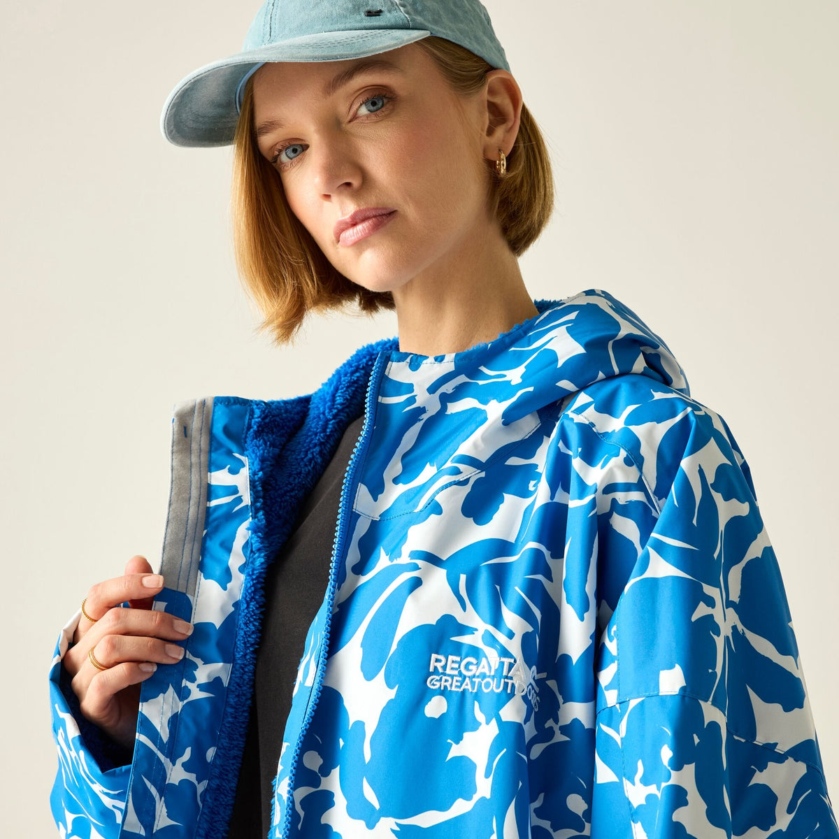 Adult's Waterproof Changing Robe Fleur Bloom Blue