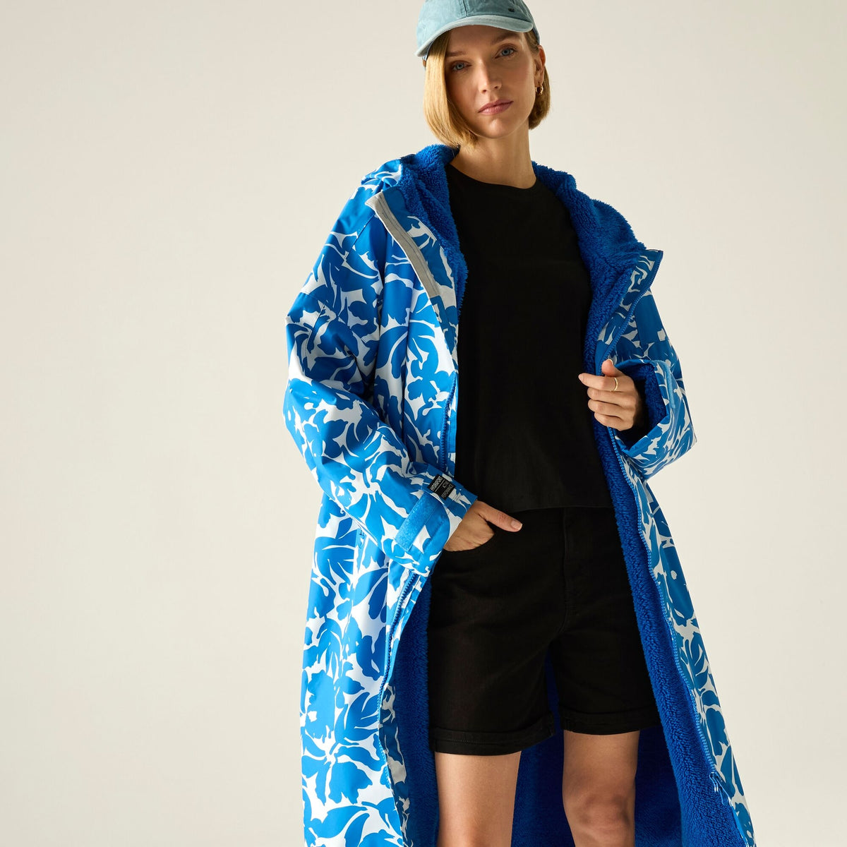 Adult's Waterproof Changing Robe Fleur Bloom Blue