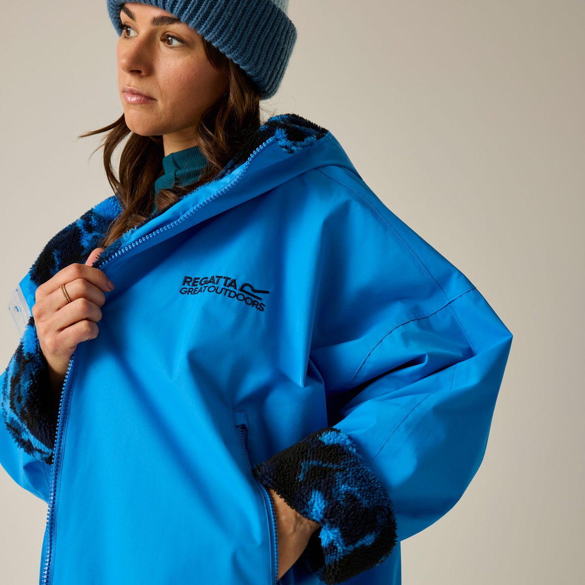 Adult's Waterproof Changing Robe Sonic Blue Sketch Camo