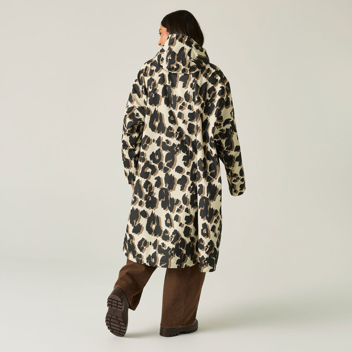 Adult's Waterproof Changing Robe Leopard Print