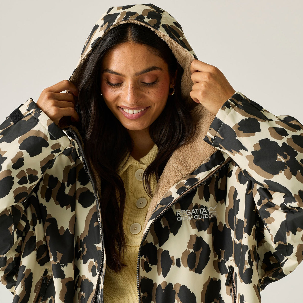 Adult's Waterproof Changing Robe Leopard Print