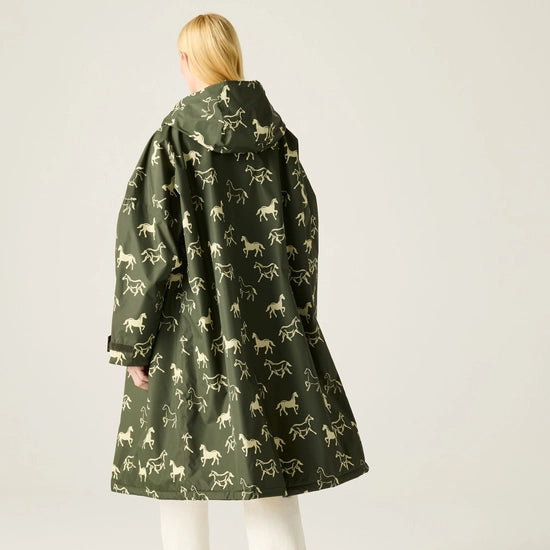 Regatta Waterproof Changing Robe - Windproof Outdoor Robe with Fleece Lining