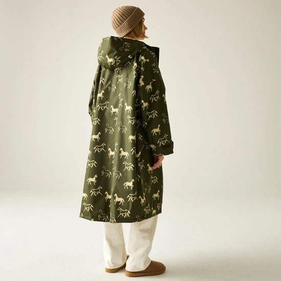 Regatta Waterproof Changing Robe - Windproof Outdoor Robe with Fleece Lining