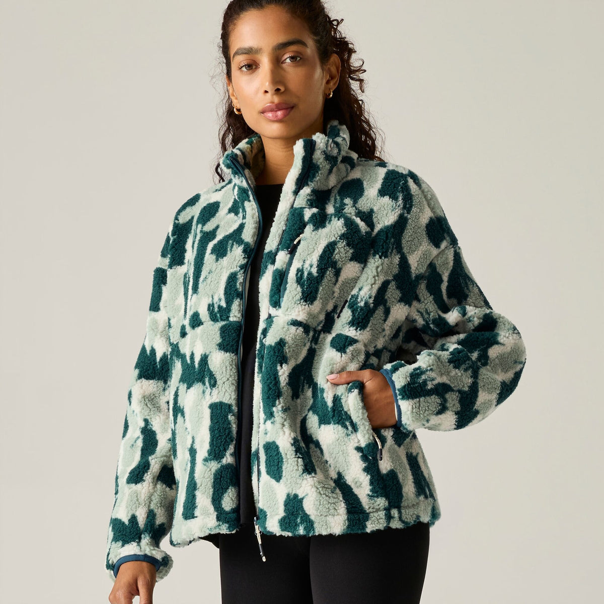 Women's Roswind Water Resistant Full Zip Fleece - Deep Pine Brushstroke Camo Print